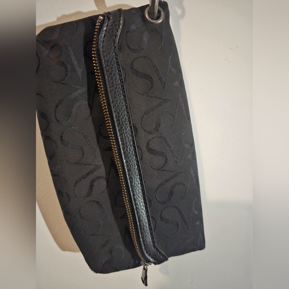 Black Simply Vera signature monogram magnetic closure fold clutch wristlet purse - Picture 9 of 12
